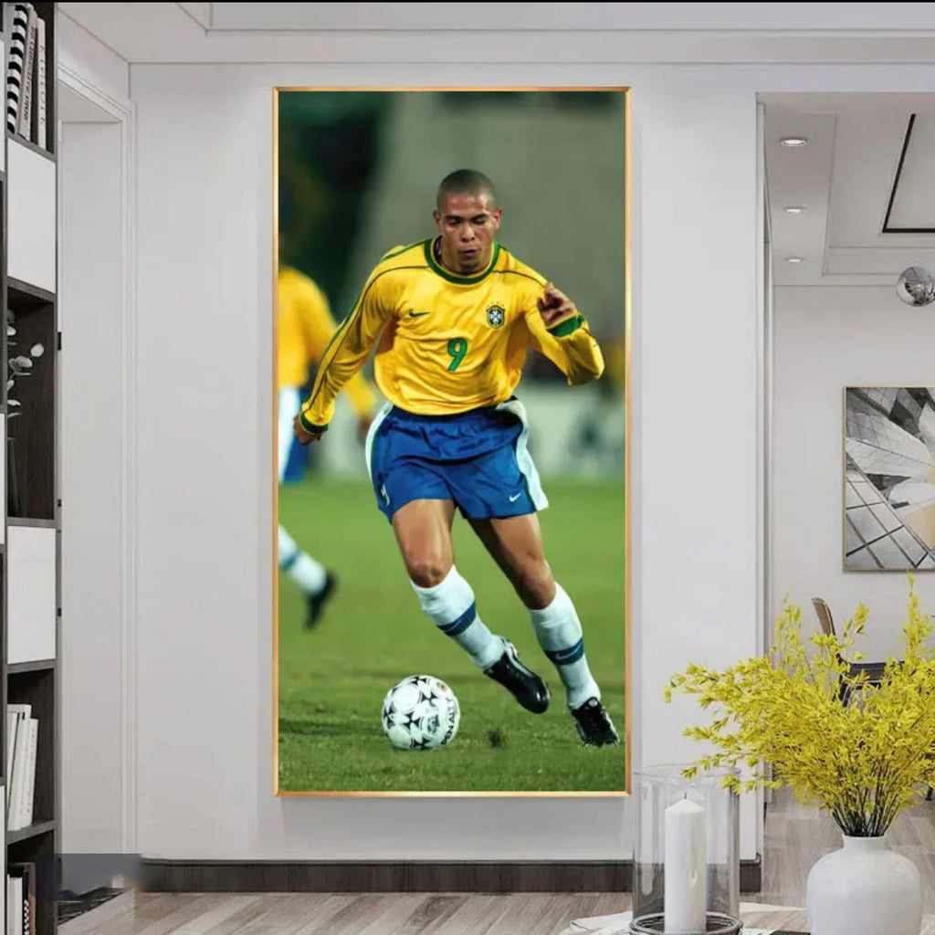 R9 Ronaldo Nazário - Vertical 1:2 Wall Art